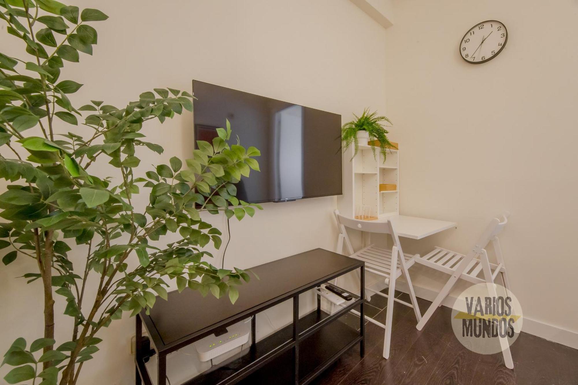 Tiny Apt Para 3Pax En La Plaza De Chueca 马德里 外观 照片