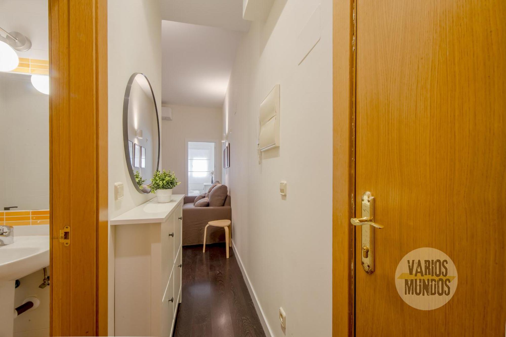 Tiny Apt Para 3Pax En La Plaza De Chueca 马德里 外观 照片